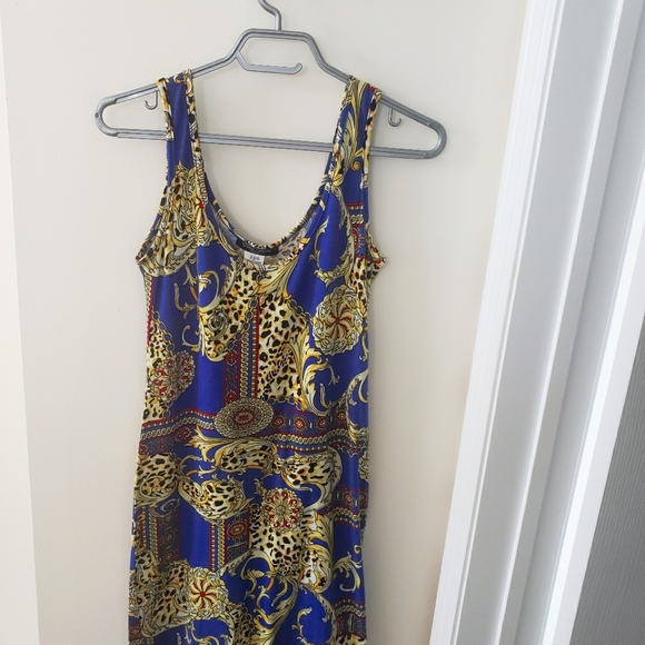 Dress - Picture 2 of 3